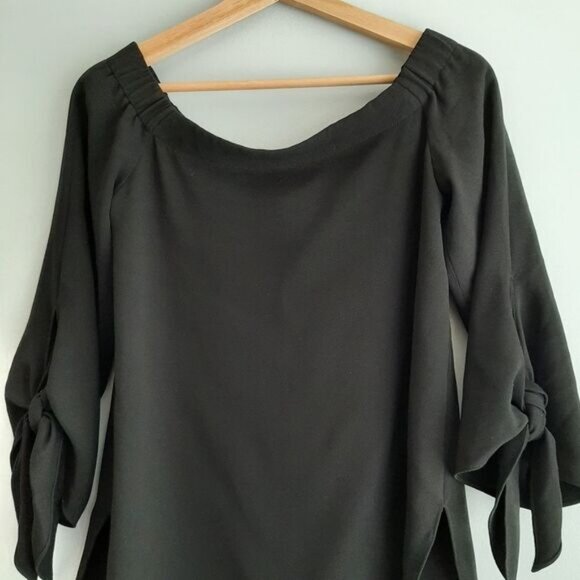 CLUB MONACO Sophia Off Shoulder Light & Flowy Blouse Sz 4 - Picture 6 of 13